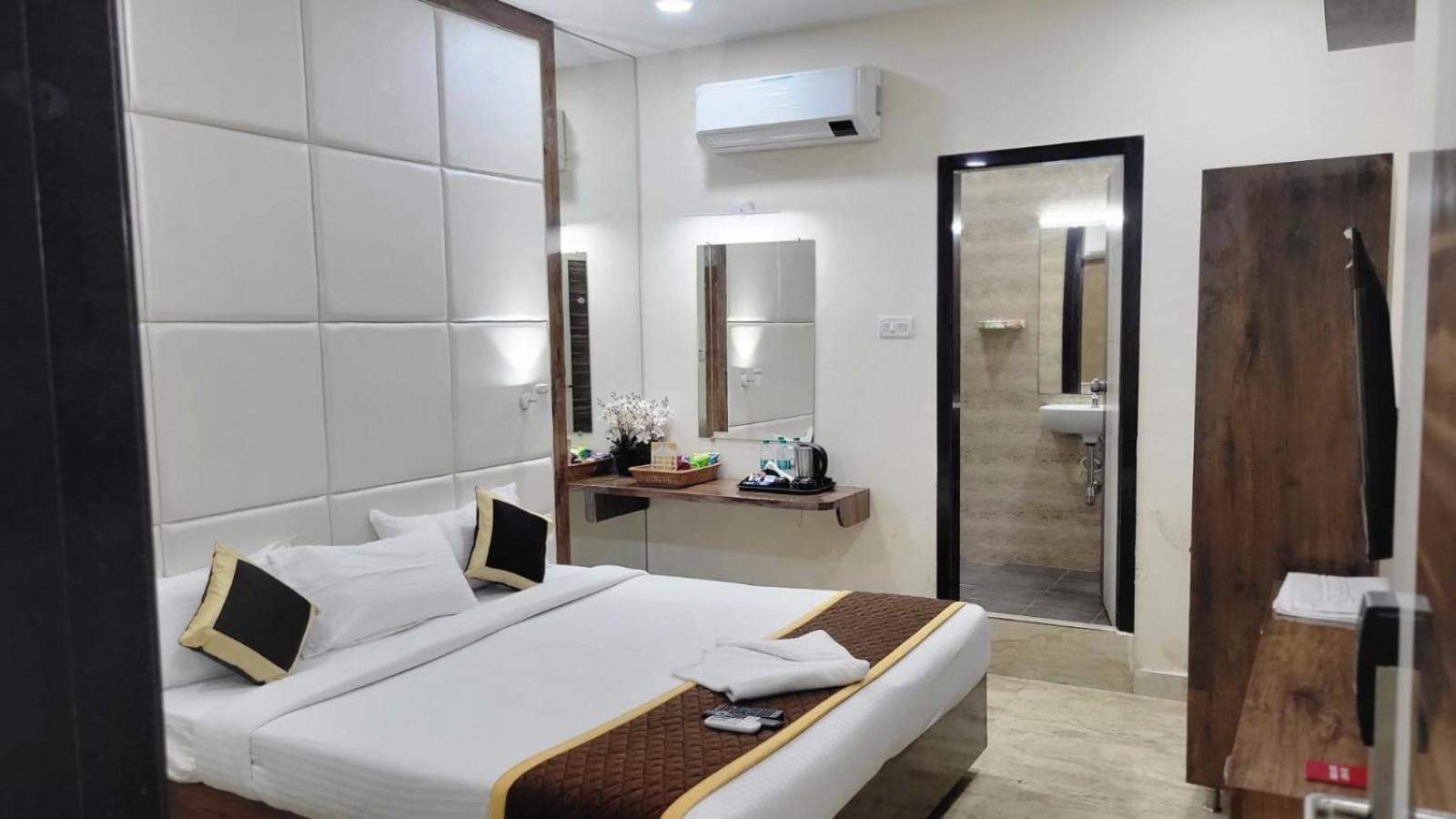 Grace Residency Chennai Airport Hotel Екстериор снимка
